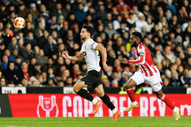 Eray Comert ve Inaki Williams, Copa Del Rey çeyrek final maçında Valencia CF ve Athletic Club (Maciej Rogowski / Ball Raw Images) takımları arasında görüldü.)