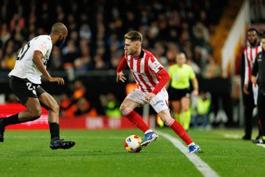 Dimitri Foulquier ve Robert Navarro, Copa Del Rey çeyrek final maçında Valencia CF ve Athletic Club (Maciej Rogowski / Ball Raw Images) takımları arasında görüldü.)