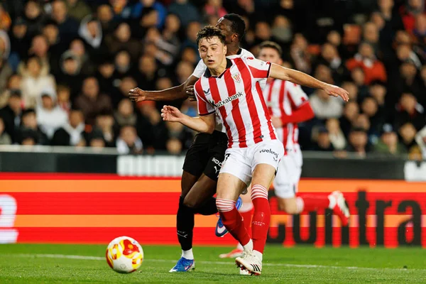 Umar Sadiq ve Iker Monreal Agundez, Copa Del Rey çeyrek final maçında Valencia CF ve Athletic Club (Maciej Rogowski / Ball Raw Images) takımları arasında görüldü.)