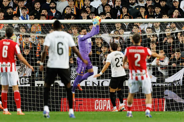 Valencia CF ve Athletic Club (Maciej Rogowski / Ball Raw Images) takımları arasında oynanan Copa Del Rey çeyrek final maçında Dimitrievski 'yi çaldı.)