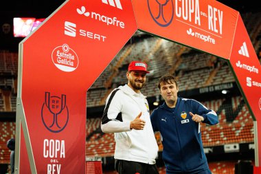 Çalınan Dimitriewski (l) Copa Del Rey çeyrek final maçında Valencia CF ve Athletic Club (Maciej Rogowski / Ball Raw Images) takımları arasında görüldü.)