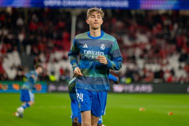Dean Huijsen Şampiyonlar Ligi maçında SL Benfica ve Real Madrid CF (Maciej Rogowski / Ball Raw Images)