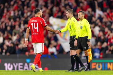 SL Benfica ve Real Madrid CF (Maciej Rogowski / Ball Raw Images) arasında oynanan Şampiyonlar Ligi maçında Vangelis Pavlidis ve Francois Letexier izledi)