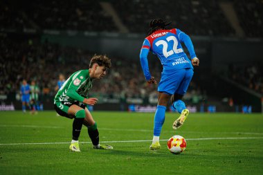 Angel Ortiz ve Ademola Lookman Copa Del Rey çeyrek final maçında Real Betis Balompie ve Atletico de Madrid (Maciej Rogowski / Ball Raw Images)
