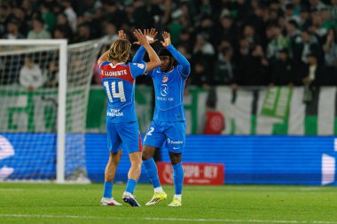 Marcos Llorente ve Ademola Lookman, Real Betis Balompie ve Atletico de Madrid (Maciej Rogowski / Ball Raw Images) takımları arasında oynanan Copa Del Rey çeyrek final maçında görüldü.)