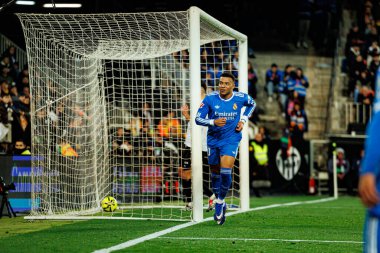 Kylian Mbappe, Valencia CF ve Real Madrid CF (Maciej Rogowski / Ball Raw Images) takımları arasındaki LaLiga EA Sports maçında gol attıktan sonra kutlama yaparken görülüyor.)