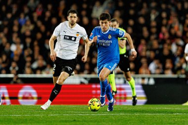 Guido Rodriguez ve Arda Güler, LaLiga EA Sports maçında Valencia CF ve Real Madrid CF (Maciej Rogowski / Ball Raw Images) takımları arasında görüldü.)
