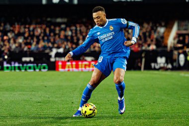 Valencia CF ve Real Madrid CF (Maciej Rogowski / Ball Raw Images) takımları arasında LaLiga EA Sports maçında Kylian Mbappe görüldü)