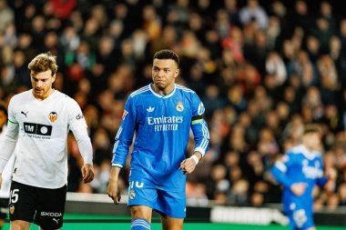 Valencia CF ve Real Madrid CF (Maciej Rogowski / Ball Raw Images) takımları arasında LaLiga EA Sports maçında Kylian Mbappe görüldü)
