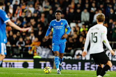 Aurelien Tchouameni, Valencia CF ve Real Madrid CF (Maciej Rogowski / Ball Raw Images) takımları arasında LaLiga EA Sports maçında görüldü.)