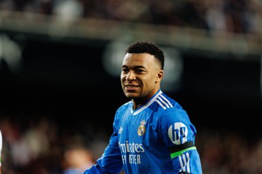 Valencia CF ve Real Madrid CF (Maciej Rogowski / Ball Raw Images) takımları arasında LaLiga EA Sports maçında Kylian Mbappe görüldü)