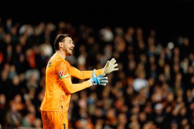 Valencia CF ve Real Madrid CF (Maciej Rogowski / Ball Raw Images) takımları arasındaki LaLiga EA Sports maçında görülen Dimitrievski 'yi çaldı.)