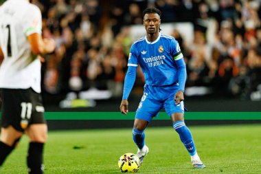 Eduardo Camavinga, Valencia CF ve Real Madrid CF (Maciej Rogowski / Ball Raw Images) takımları arasında LaLiga EA Sports maçında görüldü.)