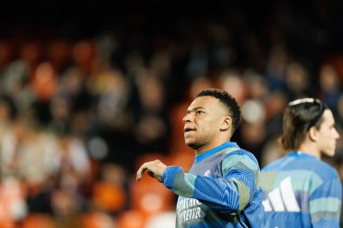 Valencia CF ve Real Madrid CF (Maciej Rogowski / Ball Raw Images) takımları arasında LaLiga EA Sports maçında Kylian Mbappe görüldü)