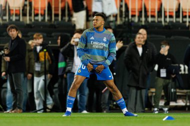 Valencia CF ve Real Madrid CF (Maciej Rogowski / Ball Raw Images) takımları arasında LaLiga EA Sports maçında Kylian Mbappe görüldü)