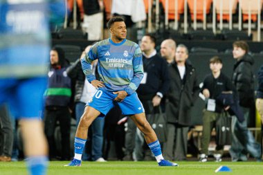 Valencia CF ve Real Madrid CF (Maciej Rogowski / Ball Raw Images) takımları arasında LaLiga EA Sports maçında Kylian Mbappe görüldü)