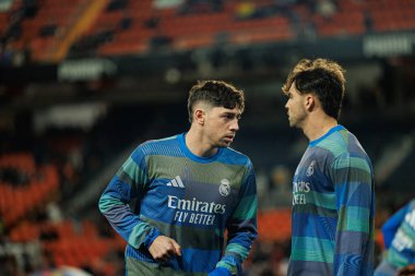 Federico Valverde, Valencia CF ve Real Madrid CF (Maciej Rogowski / Ball Raw Images) takımları arasında LaLiga EA Sports maçında görüldü.)