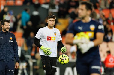 Vicent Abril seen during LaLiga EA Sports game between teams of Valencia CF and Real Madrid CF (Maciej Rogowski/Ball Raw Images)