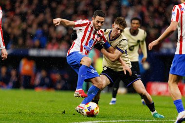 Atletico de Madrid ve FC Barcelona (Maciej Rogowski / Ball Raw Images) takımları arasında oynanan Copa Del Rey yarı final maçında Koke ve Fermin Lopez görüldü.)