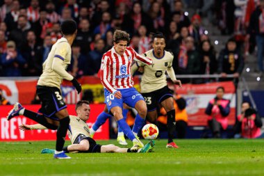Marc Casado ve Giuliano Simeone, Copa Del Rey yarı final maçında Atletico de Madrid ve FC Barcelona (Maciej Rogowski / Ball Raw Images) takımları arasında görüldü.)