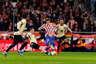 Marc Casado ve Giuliano Simeone, Copa Del Rey yarı final maçında Atletico de Madrid ve FC Barcelona (Maciej Rogowski / Ball Raw Images) takımları arasında görüldü.)