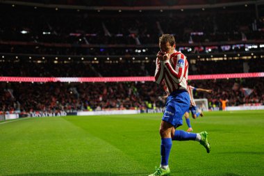 Antoine Griezmann, Atletico de Madrid ve FC Barcelona (Maciej Rogowski / Ball Raw Images) takımları arasında oynanan Copa Del Rey yarı final maçında attığı golü kutlarken görüldü.)