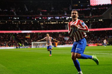 Antoine Griezmann, Atletico de Madrid ve FC Barcelona (Maciej Rogowski / Ball Raw Images) takımları arasında oynanan Copa Del Rey yarı final maçında attığı golü kutlarken görüldü.)