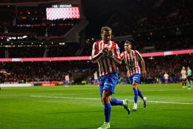 Antoine Griezmann, Atletico de Madrid ve FC Barcelona (Maciej Rogowski / Ball Raw Images) takımları arasında oynanan Copa Del Rey yarı final maçında attığı golü kutlarken görüldü.)
