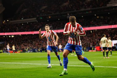 Antoine Griezmann, Atletico de Madrid ve FC Barcelona (Maciej Rogowski / Ball Raw Images) takımları arasında oynanan Copa Del Rey yarı final maçında attığı golü kutlarken görüldü.)