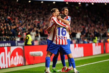 Antoine Griezmann ve Atletico oyuncuları Copa Del Rey yarı final maçında Atletico de Madrid ve FC Barcelona (Maciej Rogowski / Ball Raw Images) takımları arasında gol attıktan sonra kutlama yaparken görüldü.)
