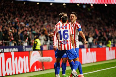 Antoine Griezmann ve Atletico oyuncuları Copa Del Rey yarı final maçında Atletico de Madrid ve FC Barcelona (Maciej Rogowski / Ball Raw Images) takımları arasında gol attıktan sonra kutlama yaparken görüldü.)