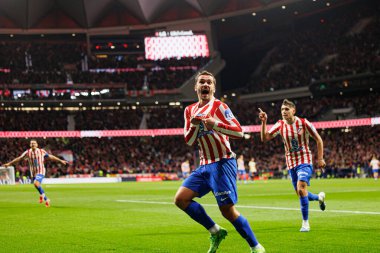 Antoine Griezmann, Atletico de Madrid ve FC Barcelona (Maciej Rogowski / Ball Raw Images) takımları arasında oynanan Copa Del Rey yarı final maçında attığı golü kutlarken görüldü.)