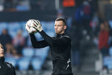 Antonis Tsiftsis UEFA Avrupa Ligi sırasında Estadio de Balaidos takımları (Maciej Rogowski / Ball Raw Images PT)