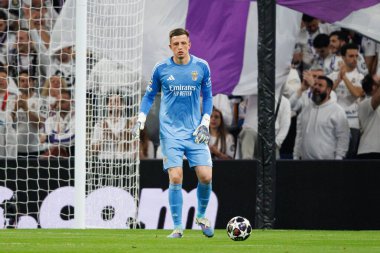 Şampiyonlar Ligi sırasında Real Madrid CF ve SL Benfica (Maciej Rogowski / Ball Raw Images) takımları arasında oynanan maçta Anatoliy Trubin görüldü.)