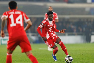 Atalanta Bergamo ve Bayern Munchen (Maciej Rogowski / Ball Raw Images) takımları arasında oynanan 16 maçlık Şampiyonlar Ligi karşılaşmasında Alphonso Davies görüldü.)