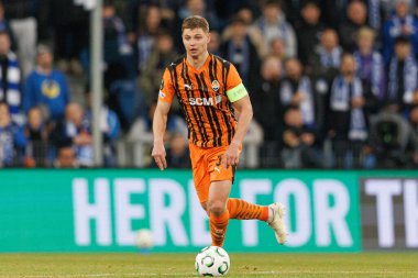 Valeriy Bondar, Lech Poznan ve FC Shakhtar Donetsk (Maciej Rogowski / Ball Raw Images) takımları arasında oynanan 16 maçlık UEFA Konferans Ligi Raundu sırasında görüldü.)