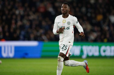 Moises Caicedo, Paris Saint-Germain Futbol Kulübü ve Chelsea FC (Maciej Rogowski / Ball Raw Images) takımları arasında oynanan 16.)