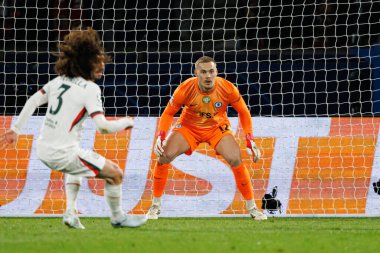 Filip Jorgensen, Paris Saint-Germain Futbol Kulübü ve Chelsea FC (Maciej Rogowski / Ball Raw Images) takımları arasında oynanan 16.)