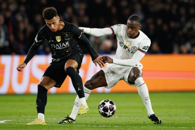 Desire Doue ve Trevoh Chalobah, Paris Saint-Germain Futbol Kulübü ve Chelsea FC (Maciej Rogowski / Ball Raw Images) takımları arasında oynanan 16.)