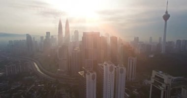 Kuala lumpur şehrinin havadan görünüşü