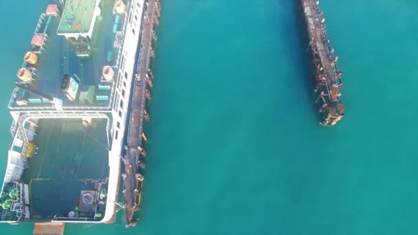 Samui ferry barcos en la isla en Tailandia — Vídeo de stock