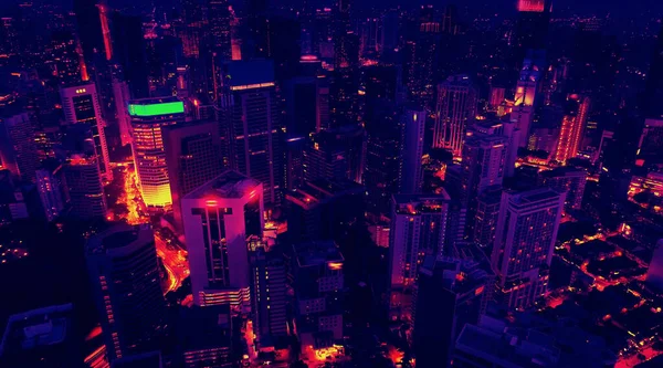 Luchtfoto van de wolkenkrabbers van de stad Kuala Lumpur in de stijl van de jaren 80, neon kleuren. Breed schot — Stockfoto