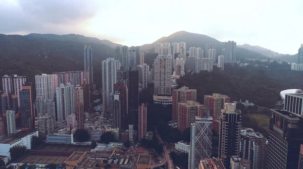 AERIAL. Pohled shora na město Hong Kong. — Stock fotografie