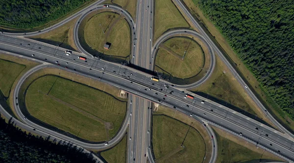 Luchtfoto van de verkeersknooppunt. Wegkruising. Luchtzicht. — Stockfoto