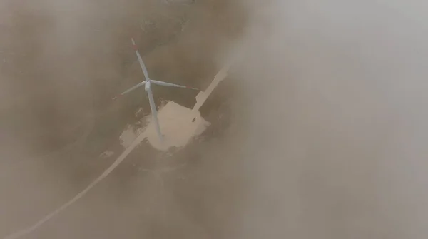 Luchtfoto van majestueuze turbines elektrische generatoren — Stockfoto