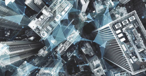 Hong Kong 'daki modern şehir manzarası ve iletişim ağı, iletişim konsepti.