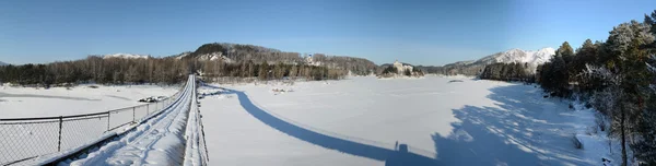 Zimowa panorama rzeki Katun, Ałtaj, w Syberii, w Rosji — Zdjęcie stockowe