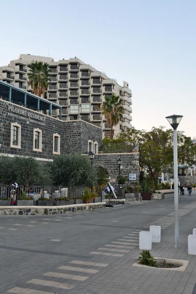 Туризм і готелі в місті Tiberias — стокове фото