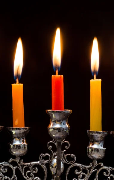 Menorah con velas de colores —  Fotos de Stock