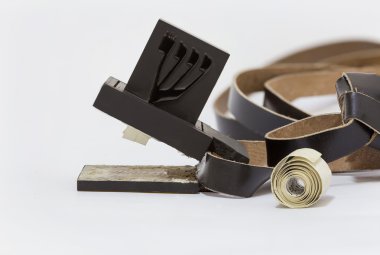 Tefillin'i üretim süreci. Deri
